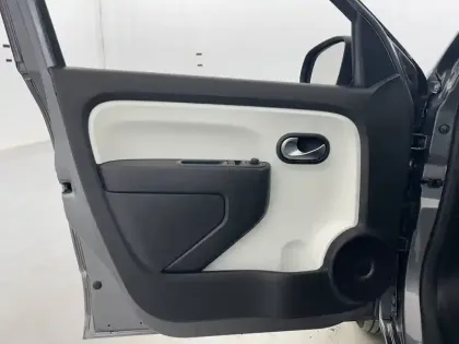 Photo 19 Renault Twingo  III E-Tech