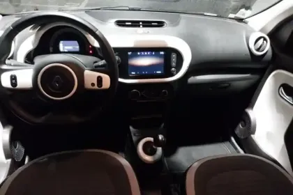 Photo 8 Renault Twingo  III E-Tech