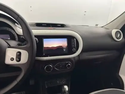 Photo 20 Renault Twingo  III E-Tech