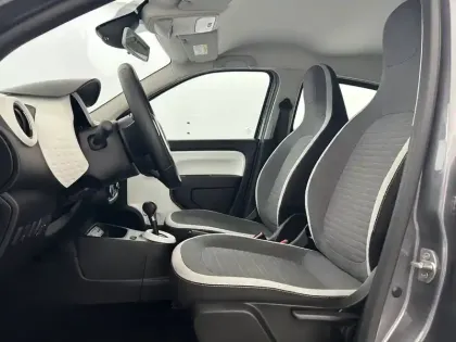Photo 17 Renault Twingo  III E-Tech