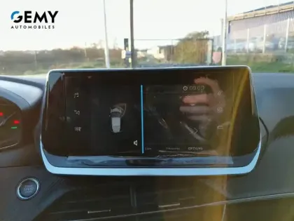 Photo 11 Peugeot 208  Electrique 50 kWh 136ch