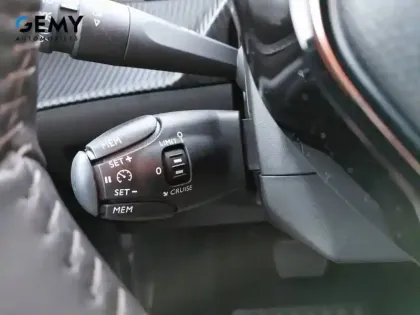 Photo 14 Peugeot 208  Electrique 50 kWh 136ch