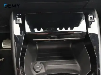 Photo 19 Peugeot 208  Electrique 50 kWh 136ch