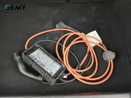 Photo 21 Peugeot 208  Electrique 50 kWh 136ch