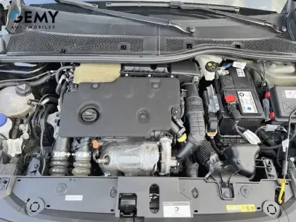 Photo 11 Peugeot 208  BlueHDi 100 S&S BVM6