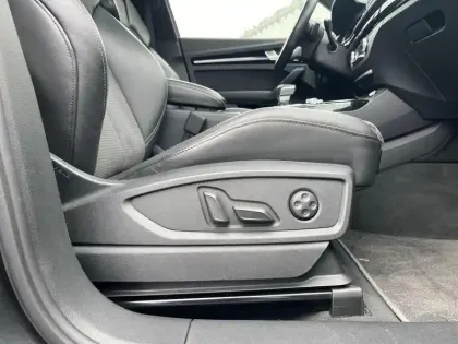 Photo 22 Audi Q5  55 TFSI e 367 S tronic 7 Quattro