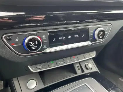 Photo 34 Audi Q5  55 TFSI e 367 S tronic 7 Quattro