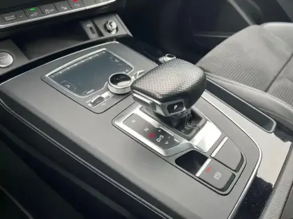 Photo 35 Audi Q5  55 TFSI e 367 S tronic 7 Quattro