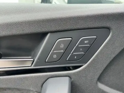 Photo 25 Audi Q5  55 TFSI e 367 S tronic 7 Quattro