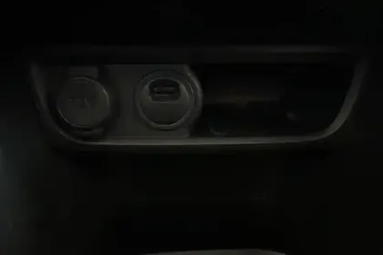 Photo 24 Peugeot 2008  PureTech 130ch S&S BVM6