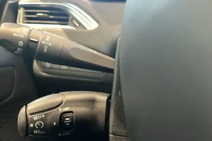 Photo 27 Peugeot 2008  PureTech 130ch S&S BVM6