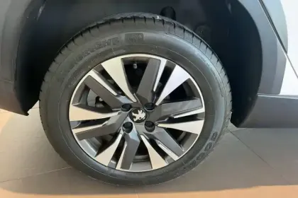 Photo 10 Peugeot 2008  PureTech 130ch S&S BVM6