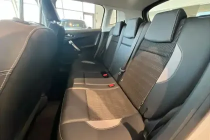 Photo 15 Peugeot 2008  PureTech 130ch S&S BVM6