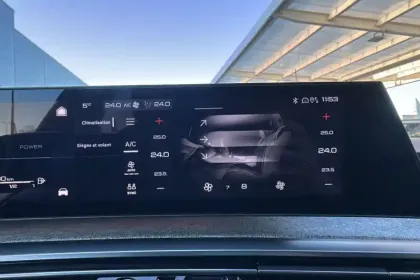 Photo 49 Peugeot 3008  Hybrid 136 e-DCS6