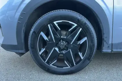 Photo 61 Peugeot 3008  Hybrid 136 e-DCS6