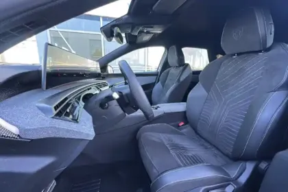 Photo 72 Peugeot 3008  Hybrid 136 e-DCS6