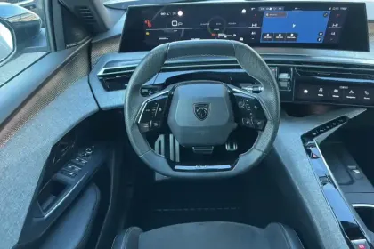 Photo 77 Peugeot 3008  Hybrid 136 e-DCS6