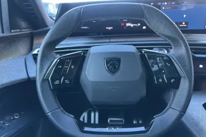 Photo 78 Peugeot 3008  Hybrid 136 e-DCS6