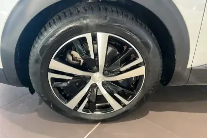 Photo 42 Peugeot 3008  Hybrid 225 e-EAT8