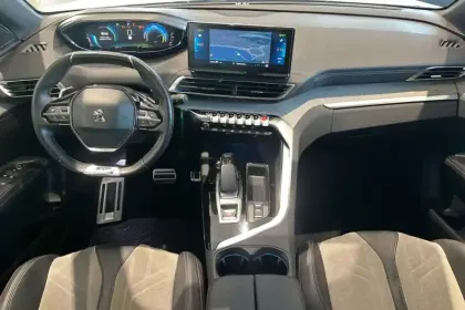 Photo 47 Peugeot 3008  Hybrid 225 e-EAT8