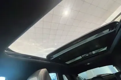 Photo 29 Peugeot 3008  Hybrid 225 e-EAT8