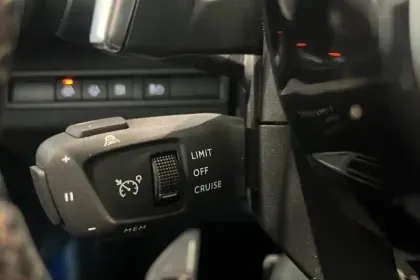 Photo 25 Peugeot 3008  Hybrid 225 e-EAT8