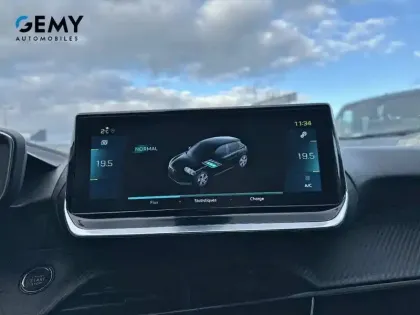 Photo 22 Peugeot 208  Electrique 50 kWh 136ch