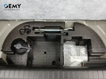 Photo 21 Peugeot 208  Electrique 50 kWh 136ch