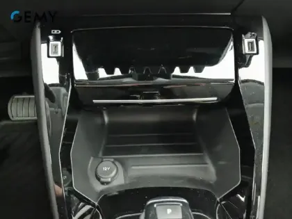 Photo 19 Peugeot 208  Electrique 50 kWh 136ch