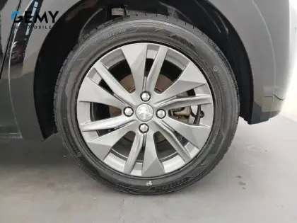 Photo 10 Peugeot 208  Electrique 50 kWh 136ch