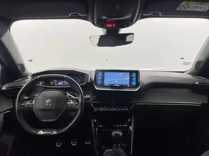 Photo 26 Peugeot 2008  PureTech 130 S&S BVM6