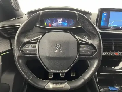 Photo 22 Peugeot 2008  PureTech 130 S&S BVM6