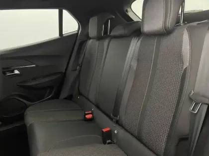 Photo 14 Peugeot 2008  PureTech 130 S&S BVM6