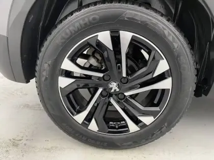 Photo 18 Peugeot 2008  PureTech 130 S&S BVM6