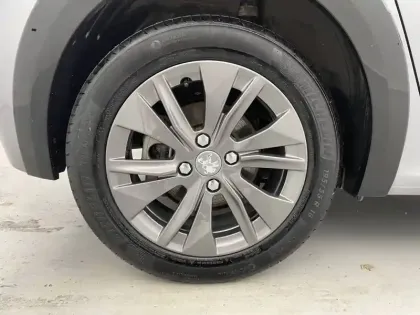 Photo 80 Peugeot 208  Electrique 50 kWh 136ch