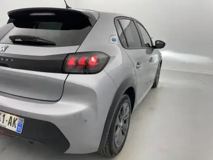 Photo 23 Peugeot 208  Electrique 50 kWh 136ch