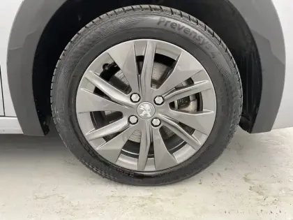 Photo 17 Peugeot 208  Electrique 50 kWh 136ch