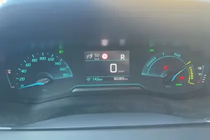 Photo 11 Peugeot 208  Electrique 50 kWh 136ch