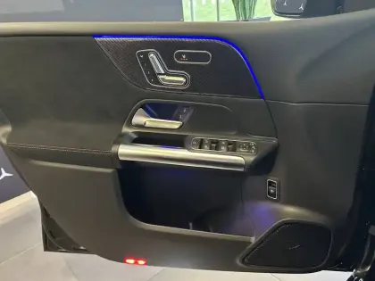 Photo 27 Mercedes Classe B  200 d 8G-DCT