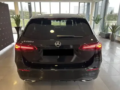 Photo 15 Mercedes Classe B  200 d 8G-DCT