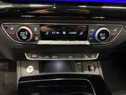 Photo 24 Audi Q5  50 TFSIe 299 S tronic 7 Quattro