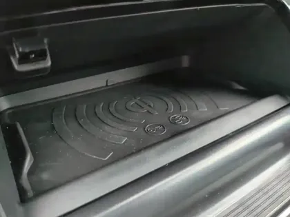 Photo 19 Peugeot 2008  Electrique 50 kWh 136 ch