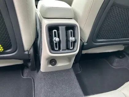 Photo 18 Volvo Xc40  B4 AWD 197 ch DCT7