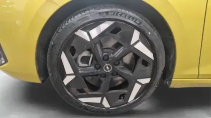 Photo 11 Opel Astra  Hybride Rechargeable 225 ch BVA8