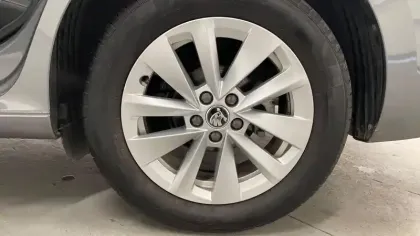 Photo 6 Skoda Scala  1.0 TSI Evo 2 116 ch DSG7