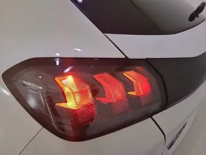 Photo 16 Peugeot 208  Electrique 50 kWh 136ch