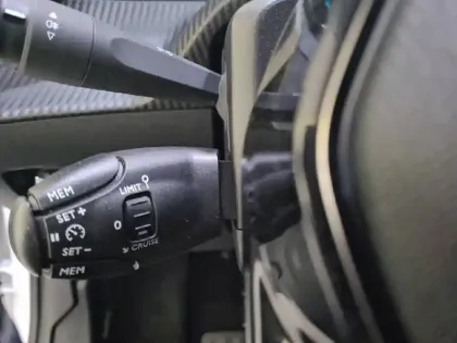 Photo 26 Peugeot 208  Electrique 50 kWh 136ch