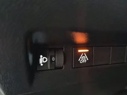 Photo 29 Peugeot 208  Electrique 50 kWh 136ch