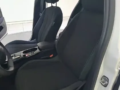 Photo 10 Peugeot 208  Electrique 50 kWh 136ch