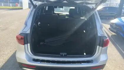 Photo 8 Mercedes GLB  200 d 8G-DCT